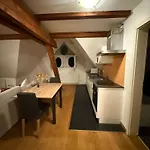 Zuerizimmer Homestay
