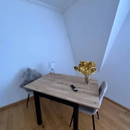 Homestay Zuerizimmer *