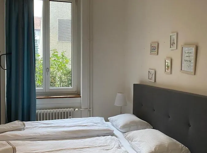 Homestay Zuerizimmer *