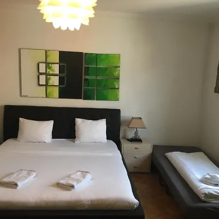 Zuerizimmer *